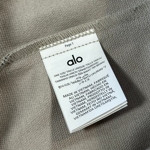 Alo Yoga Tie Dye Shopper Tote Bag - Picture 7 of 7